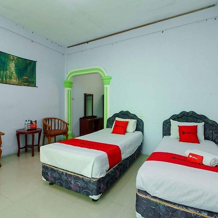 Reddoorz Syariah Hotel Enasti בראסטגי מראה חיצוני תמונה