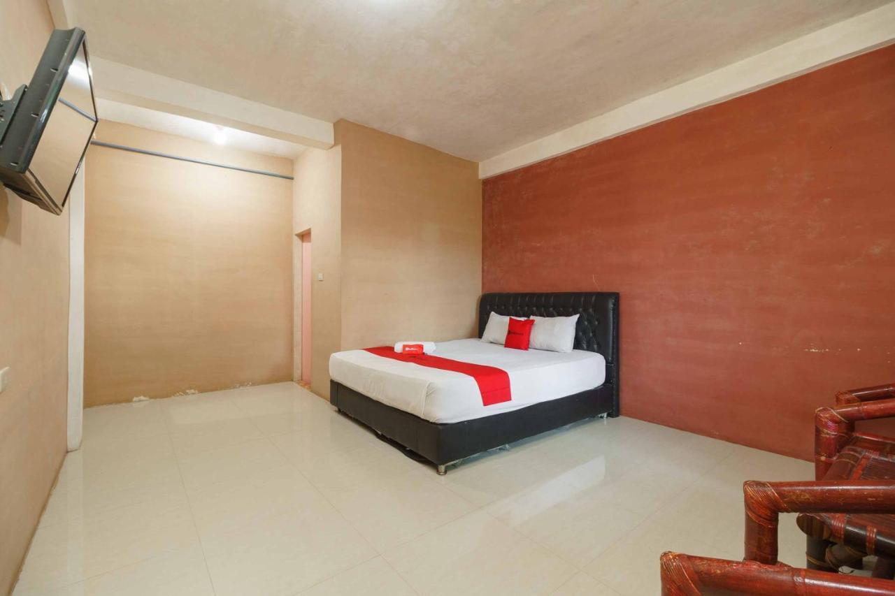Reddoorz Syariah Hotel Enasti בראסטגי מראה חיצוני תמונה