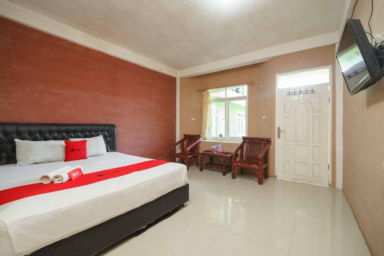 Reddoorz Syariah Hotel Enasti בראסטגי מראה חיצוני תמונה