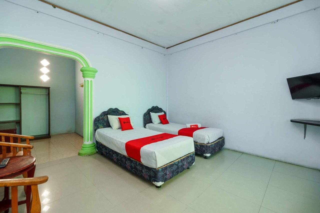 Reddoorz Syariah Hotel Enasti בראסטגי מראה חיצוני תמונה